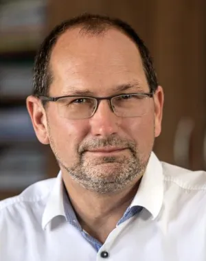 prof. Martin Weiter
